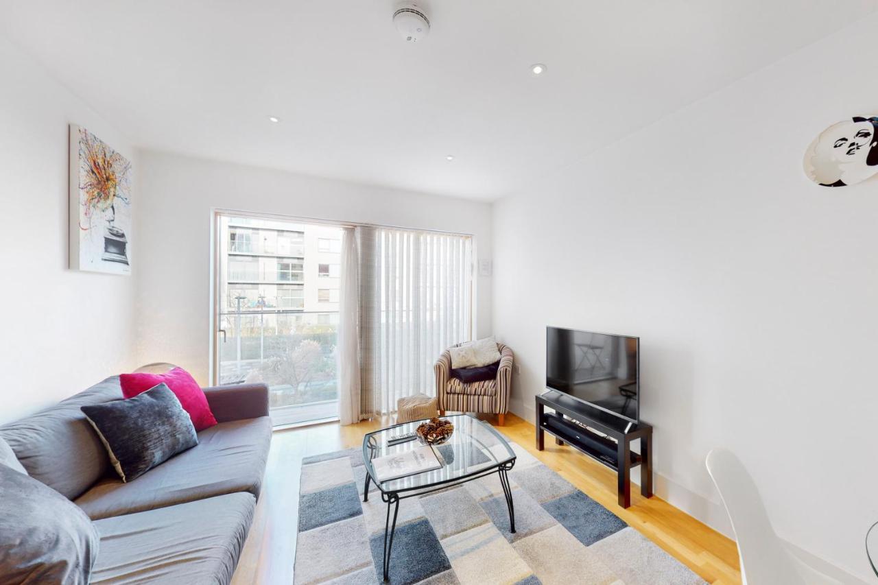 Lovely 1 Bed Apartment In Streatham Londen Buitenkant foto