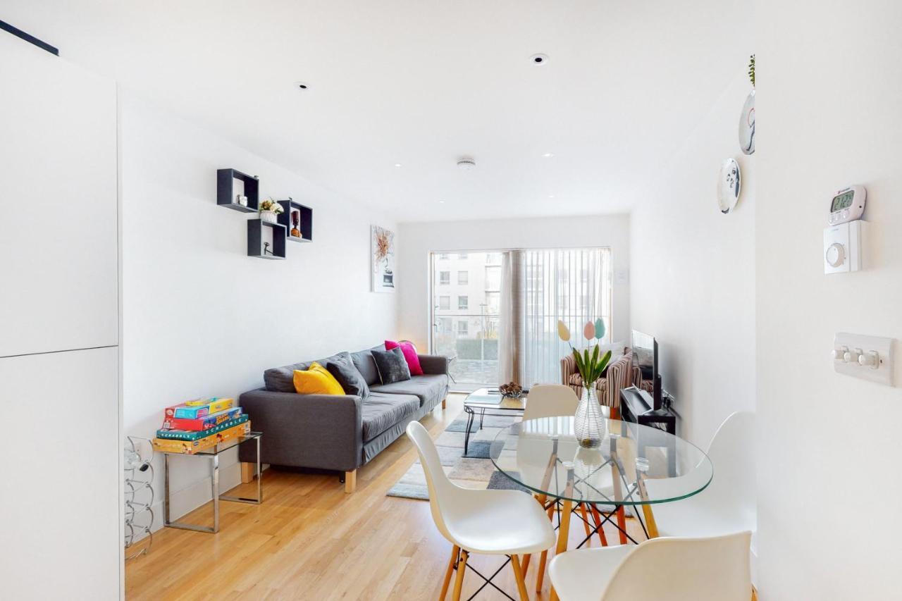 Lovely 1 Bed Apartment In Streatham Londen Buitenkant foto